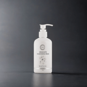 Delicate Cleansing Milk – Jeuderm